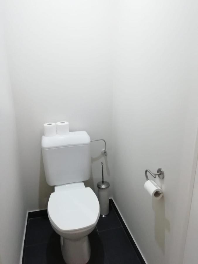 One-Bedroom Apartment,1191076696:JPEG