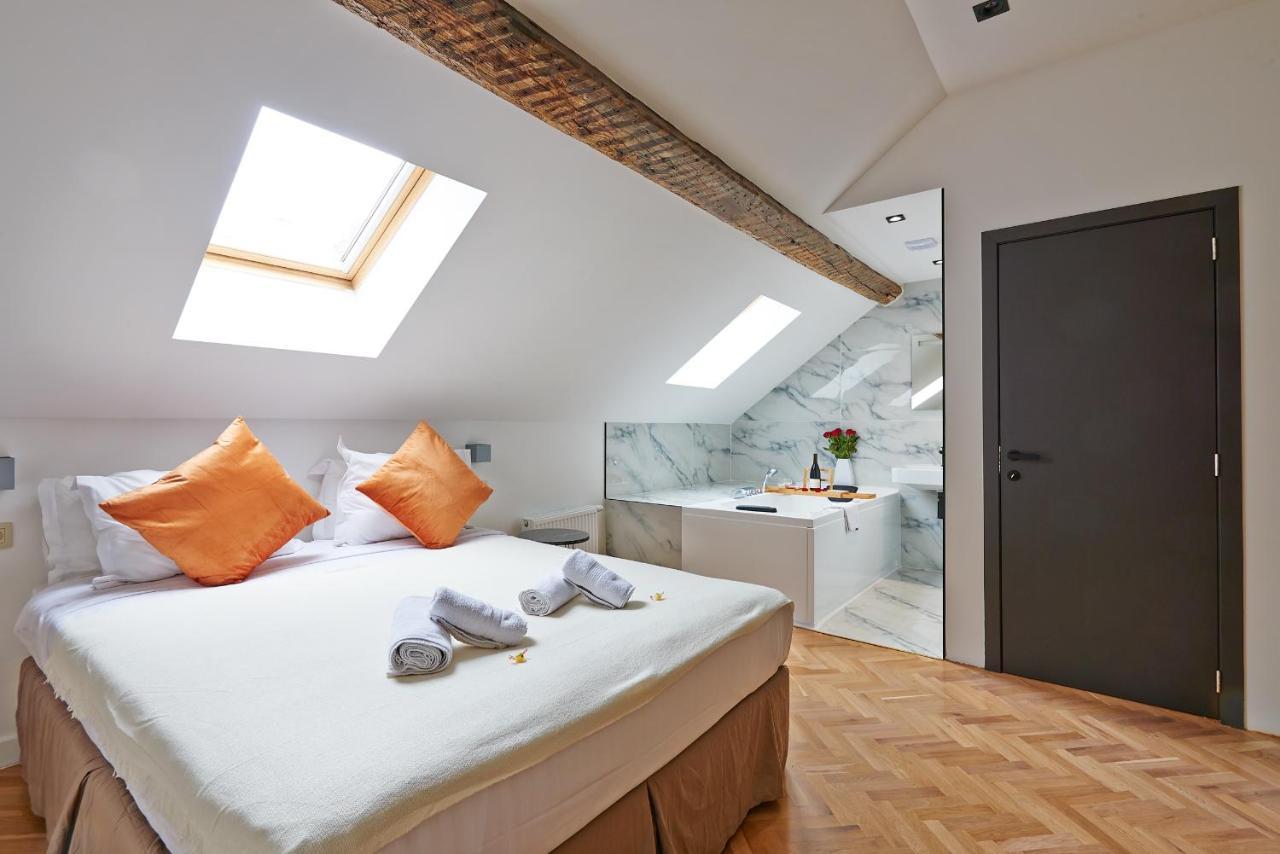 Quarto Duplo