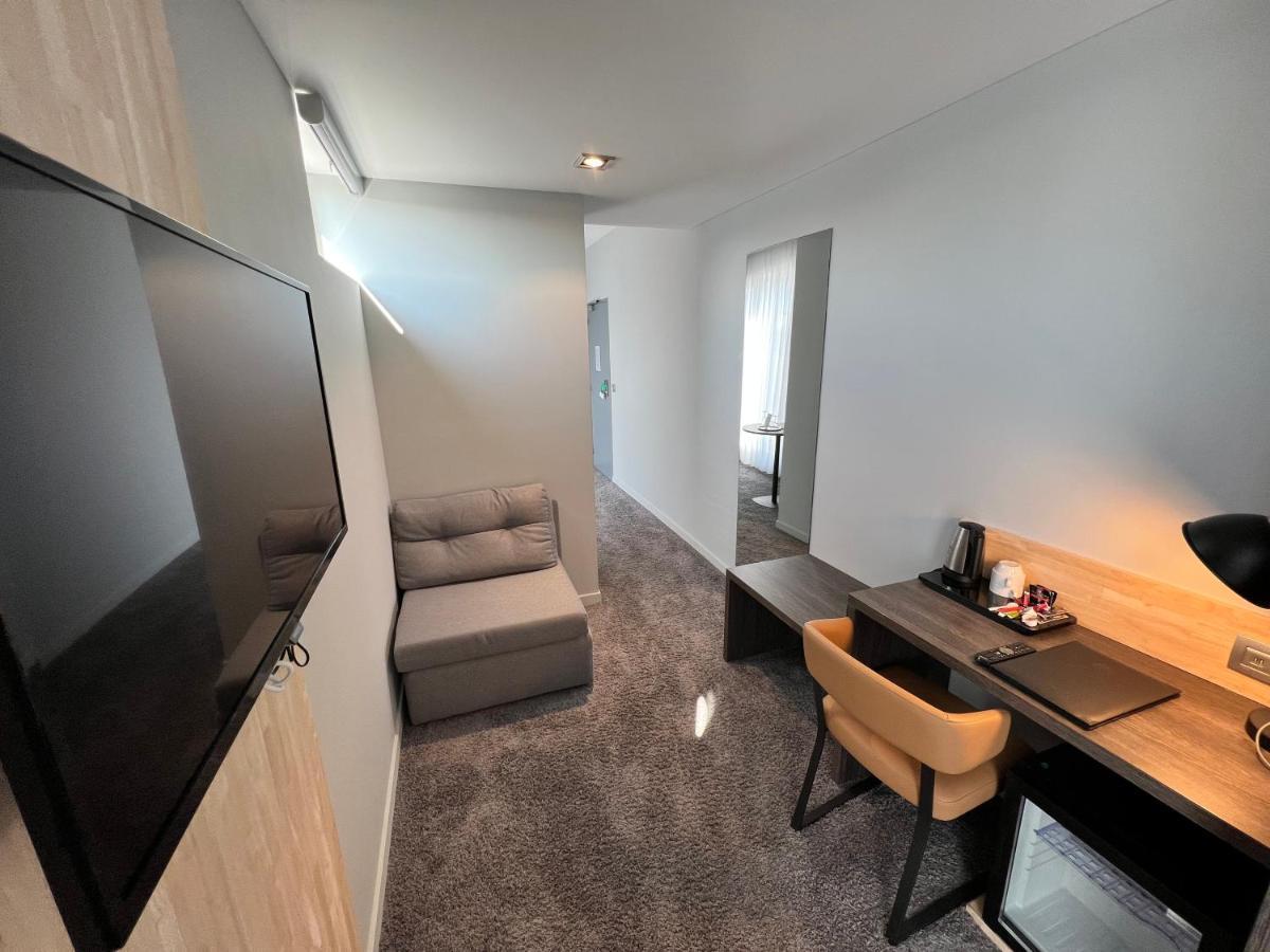 Single Room Single Bed