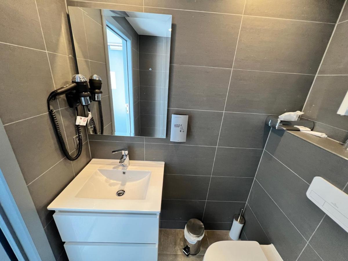 Single Room Single Bed