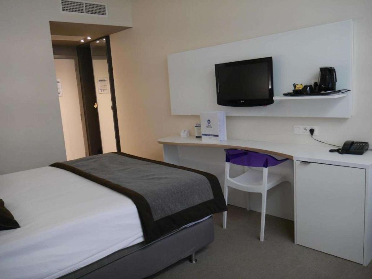 Single Room with Single Bed,1433864827:JPEG