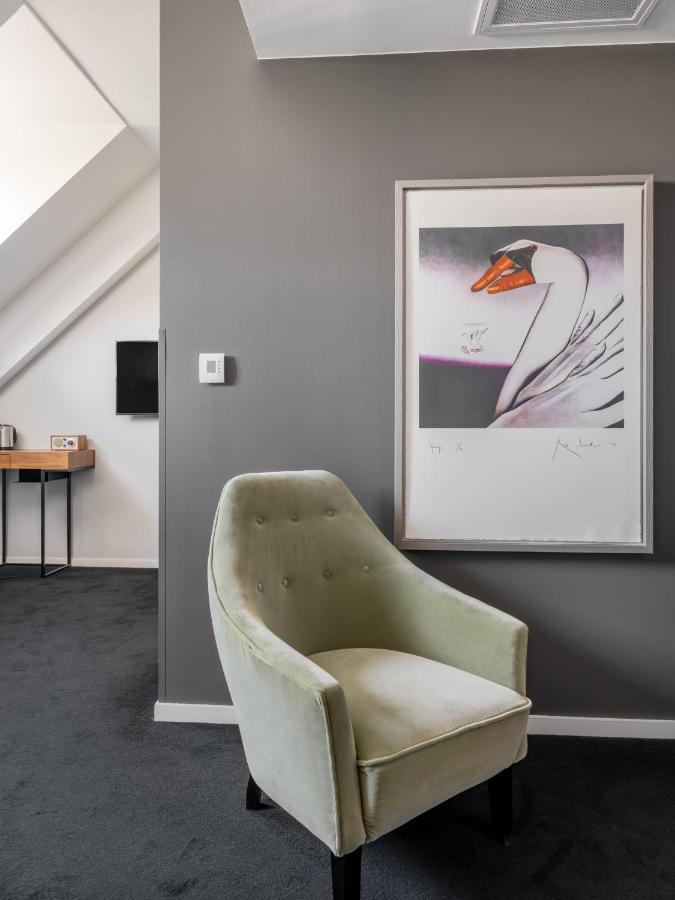 Large Room Accessible