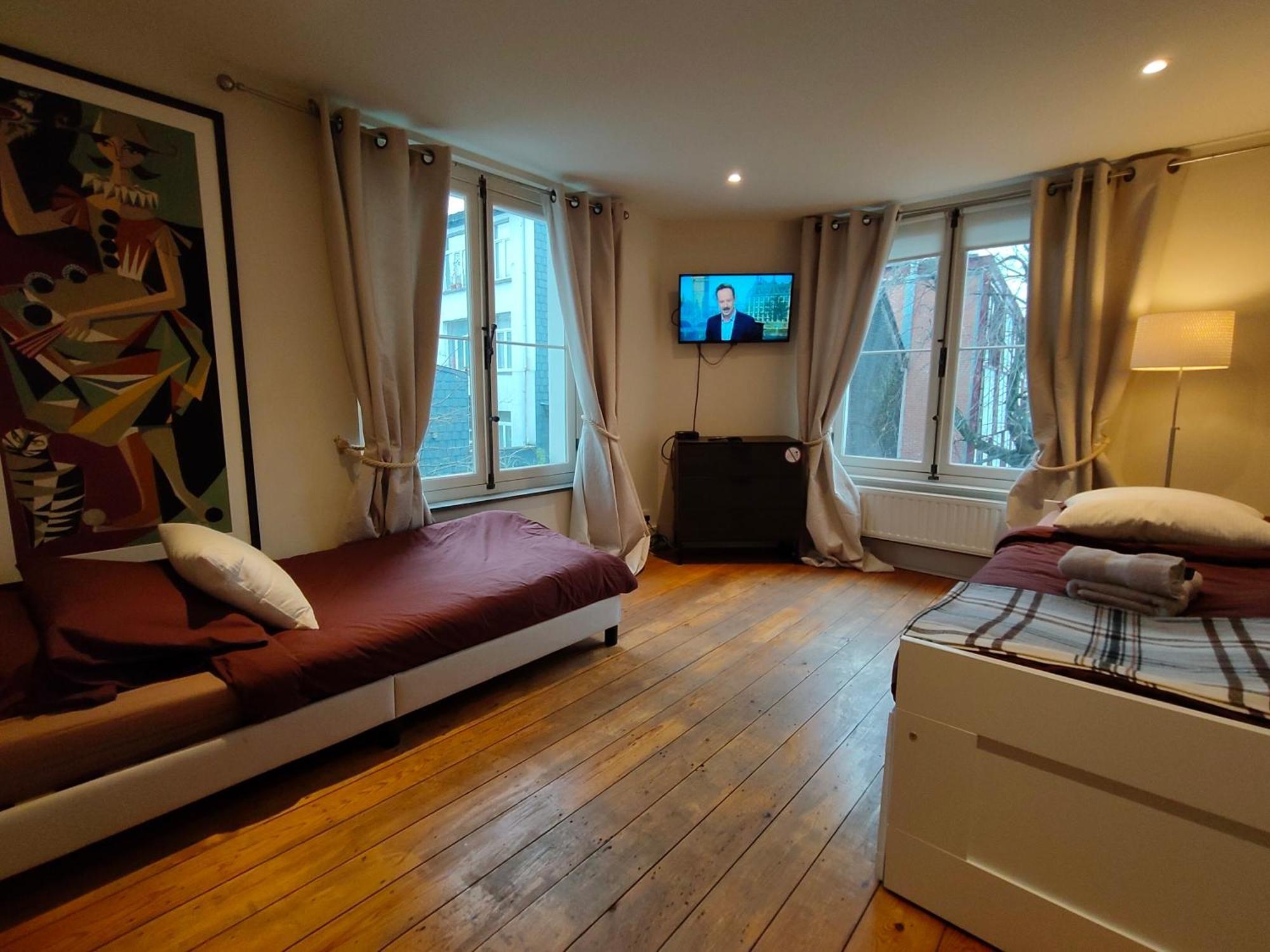 Suite,1535698156:JPEG