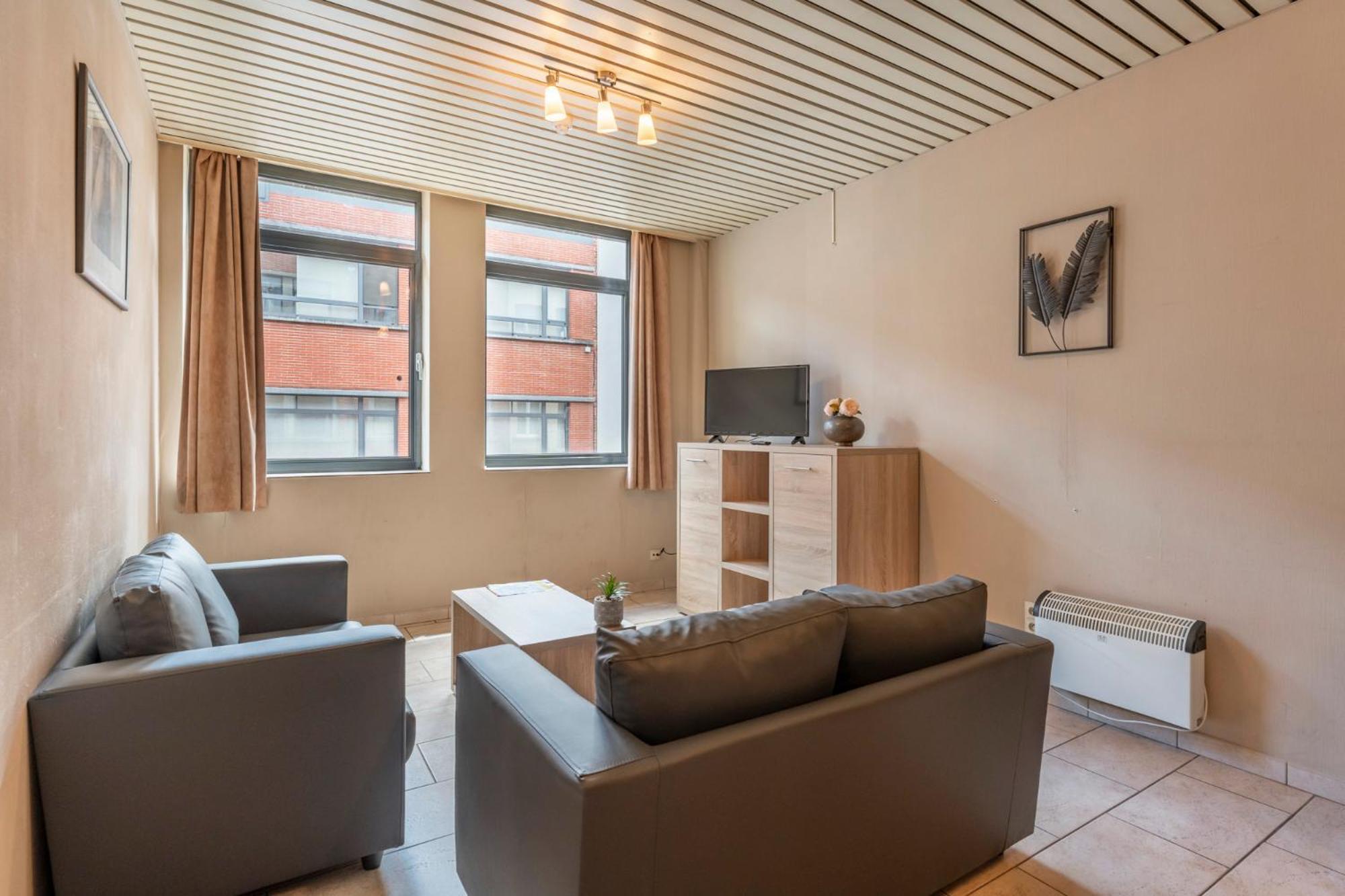 One-Bedroom Apartment,1604068484:JPEG