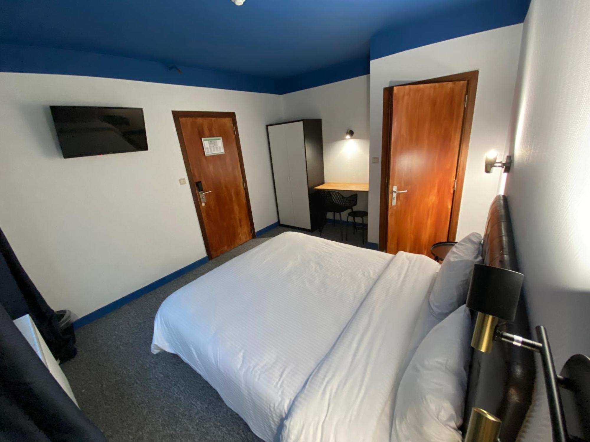 Quarto Duplo