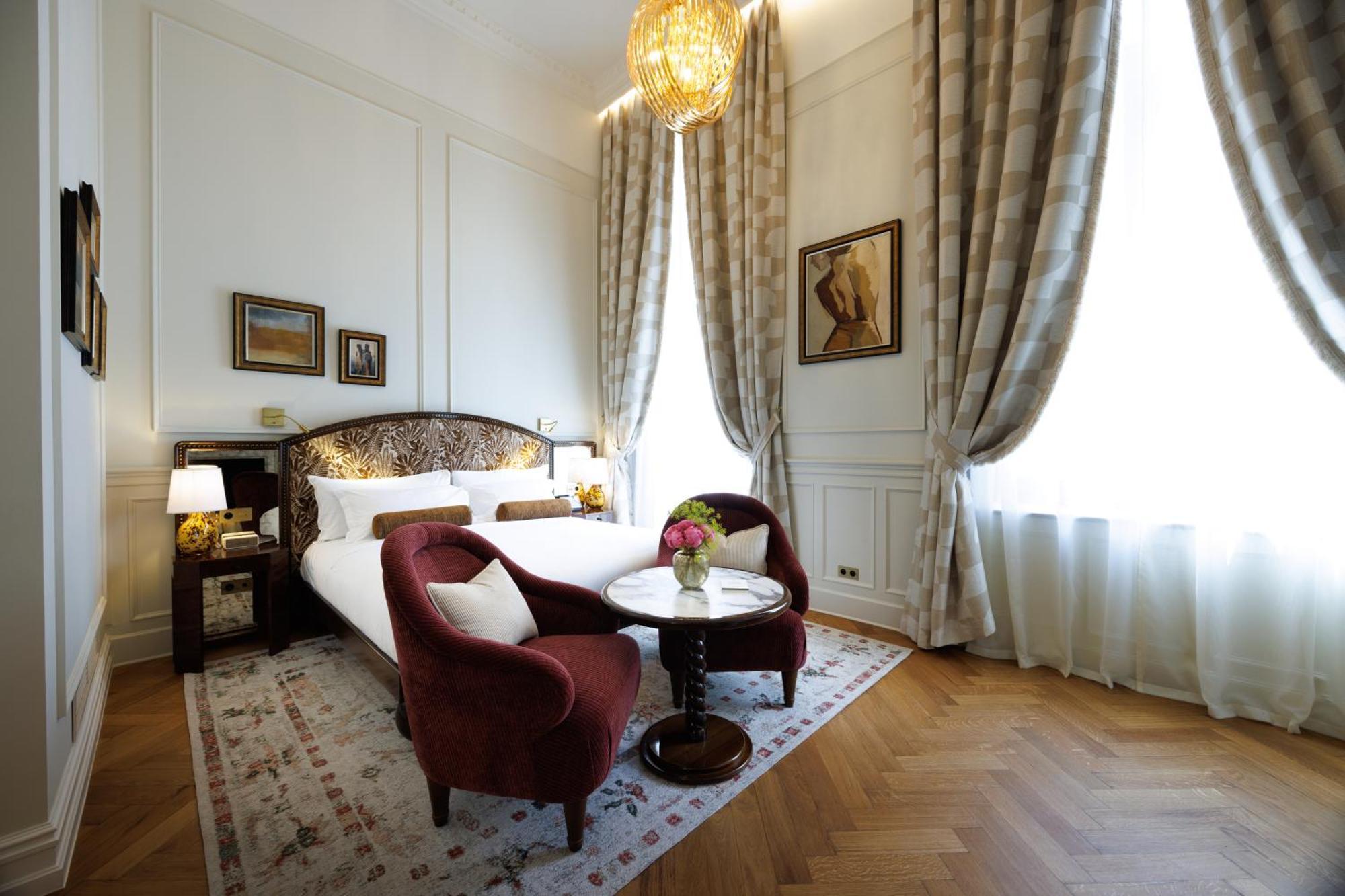 Deluxe Double Room,1639394979:JPEG