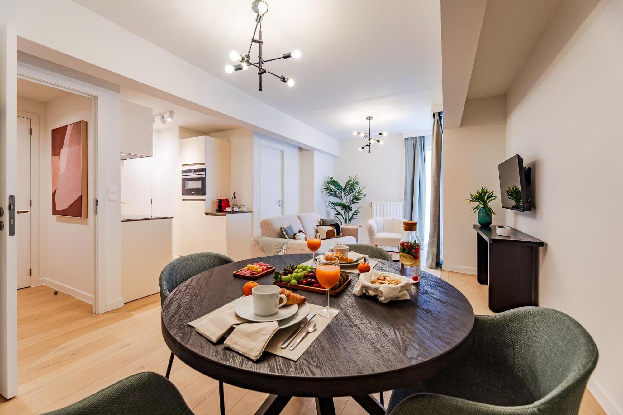 One-Bedroom Apartment with Balcony