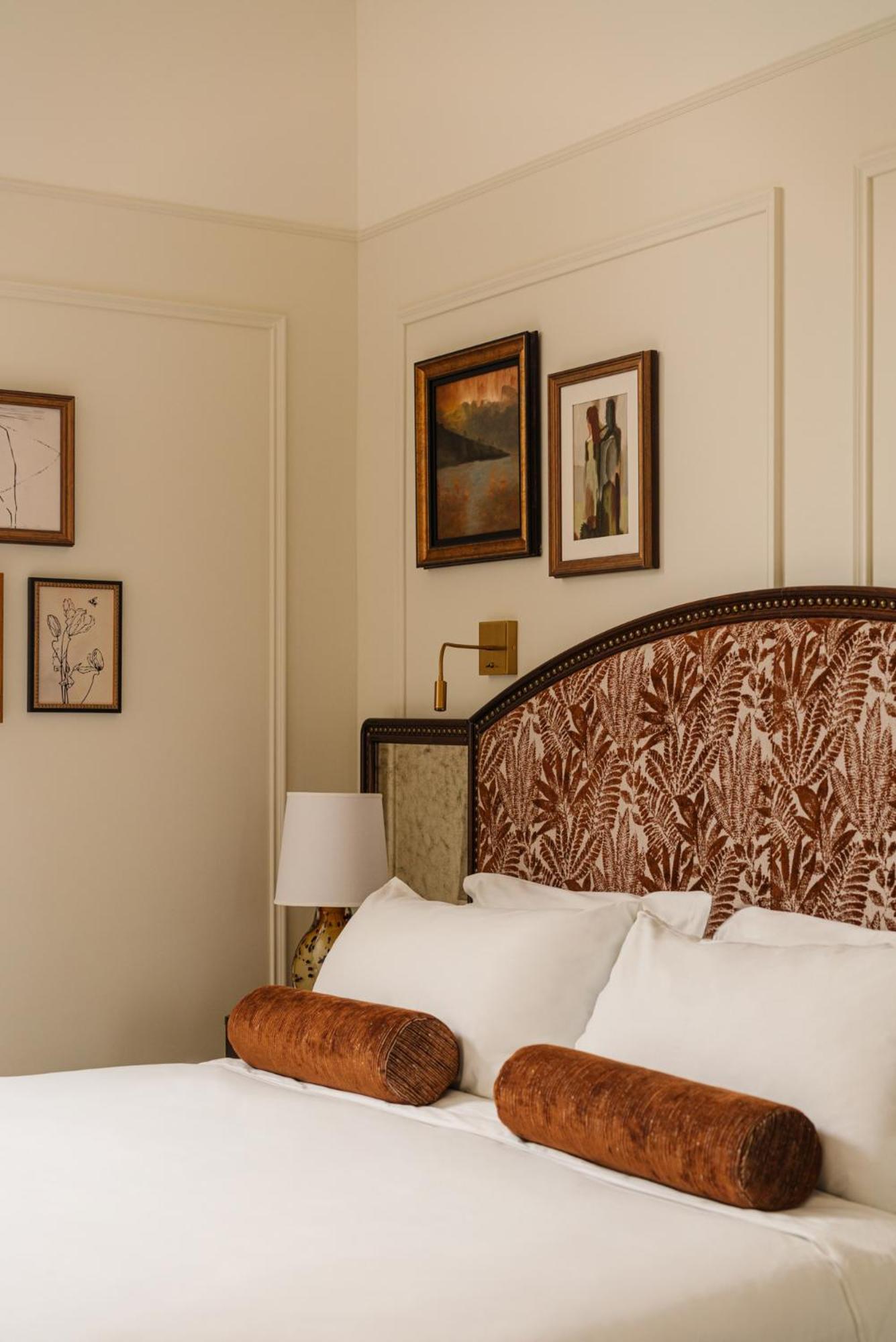 The Hankar Suite,1658217109:JPEG