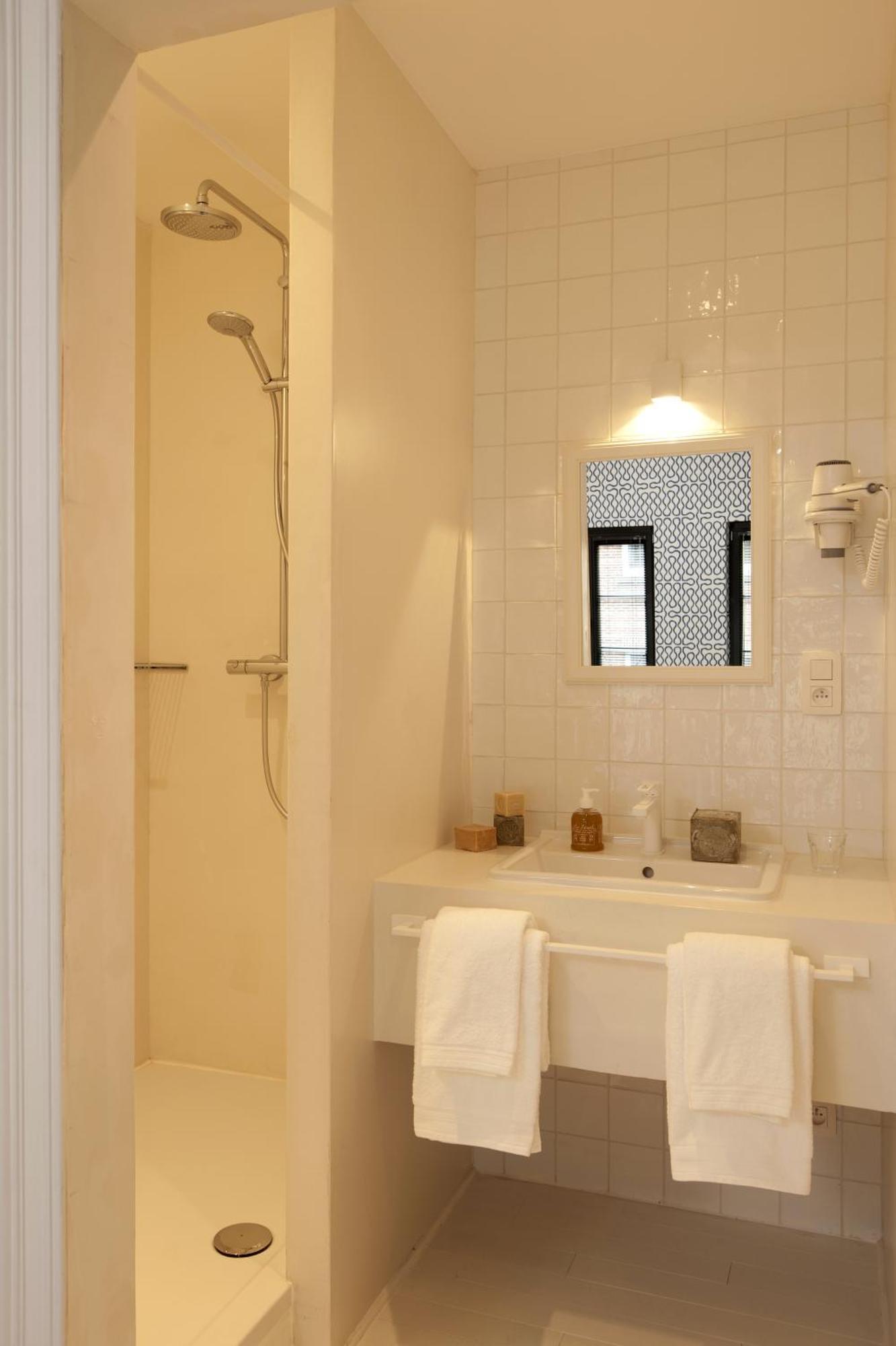 Double Room Private Bathroom,1756476638:JPEG