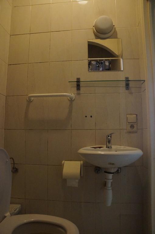 Quarto com 2 Camas de Solteiro