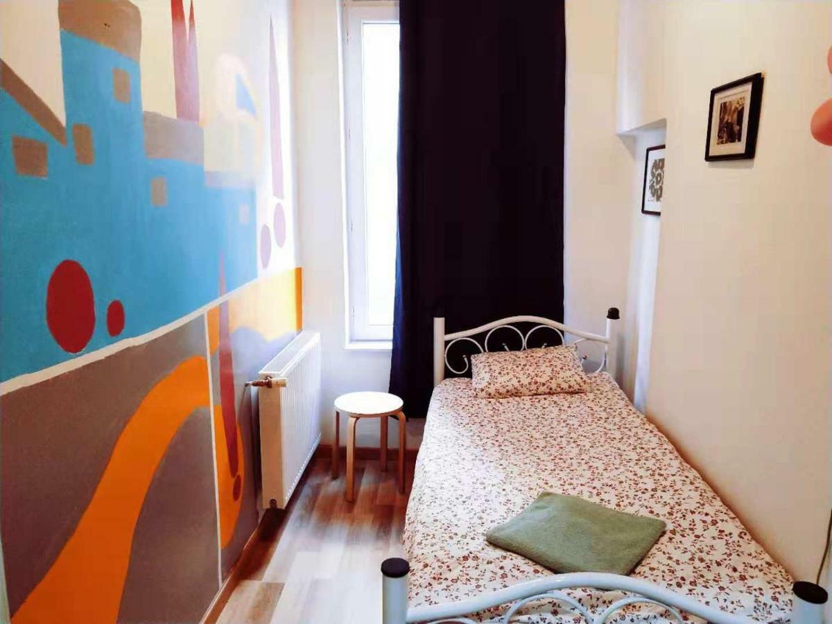 Single Room 04