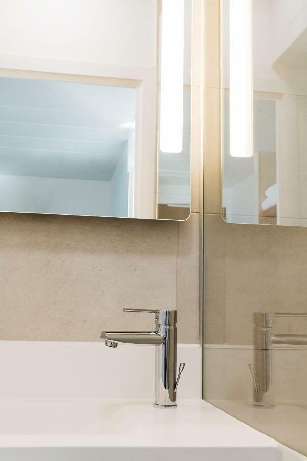 Family Room,1068391573:JPEG