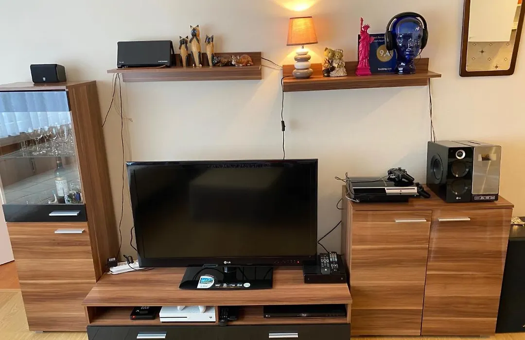 One-Bedroom Apartment Near Atomium-1