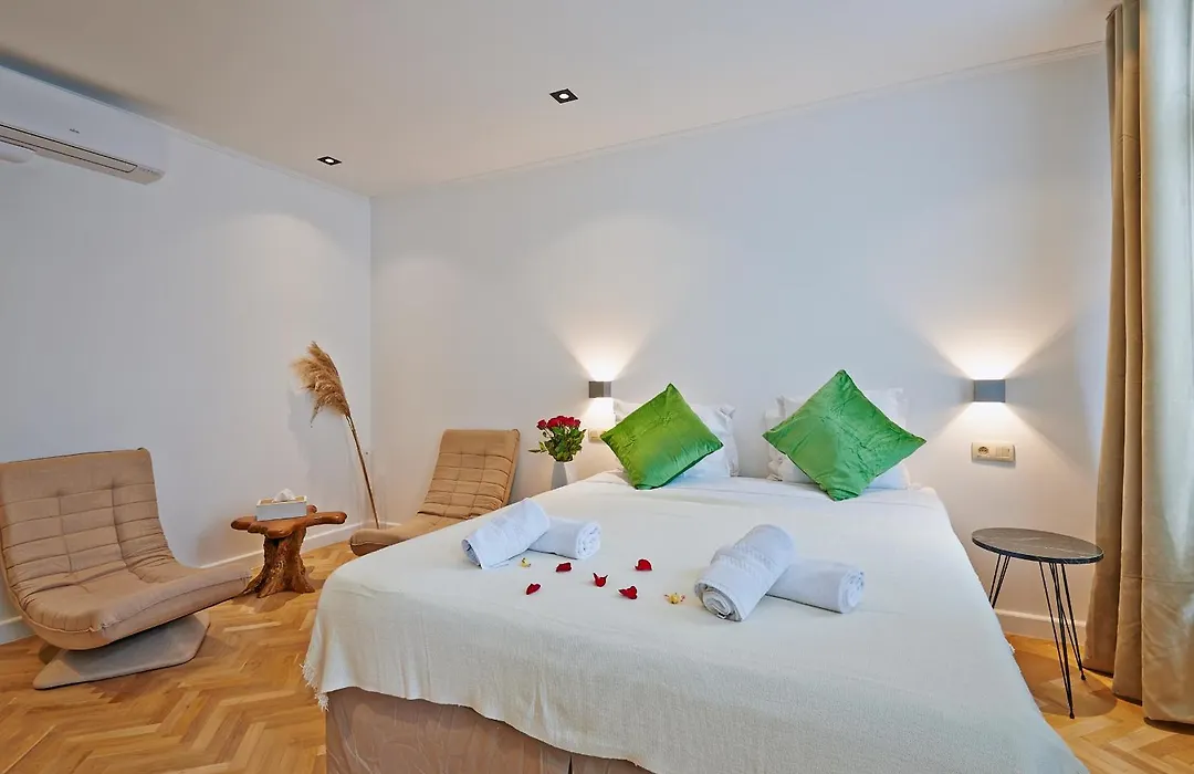 Hotel Les Ecrins-1
