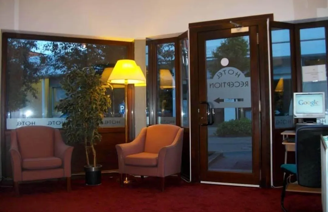 Hotel Evergreen-1