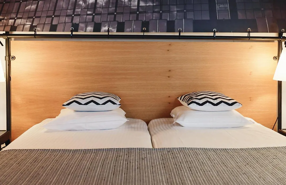 Zoom Hotel-1