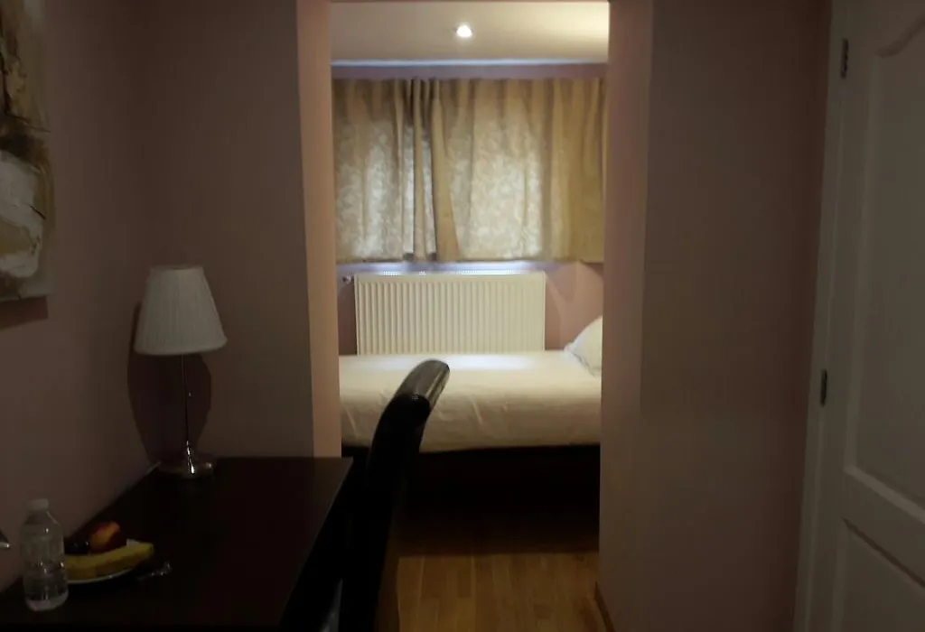 Eu Guesthouse-1
