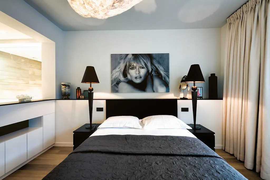 Charles Home - Grand Place Aparthotel-1