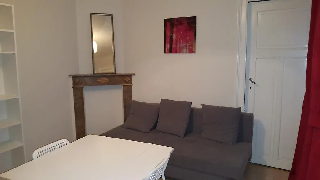 Cool Central Apartment-1