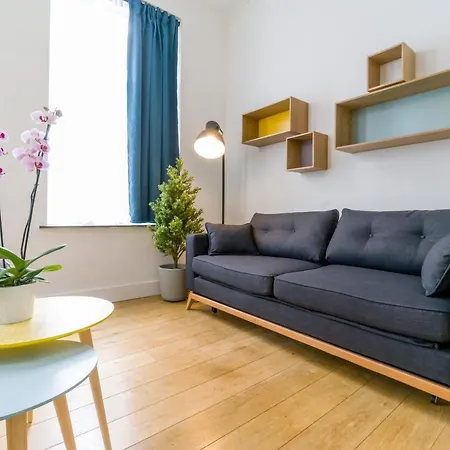 Grand Place Studio-3