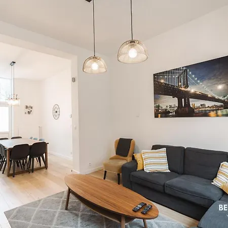 Maison Spacieuse De 6 Chambres Proche Gare Midi-3