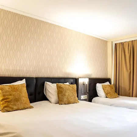 The Helmet Hotel-3