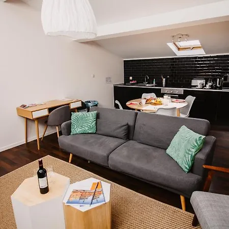 Beautiful Apartments In Porte De Namur-3
