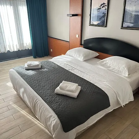 Hotel Europacity-3