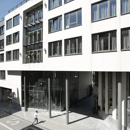 Van Gogh Youth Hostel City Centre-2