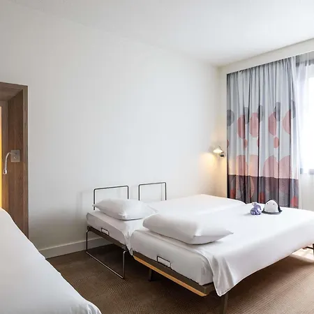 Hotel Novotel Brussels Off Grand Place-3