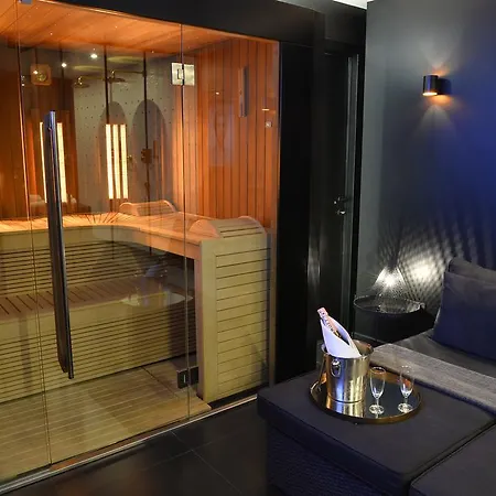 Chambre Avec Jacuzzi Sauna Privatif-3