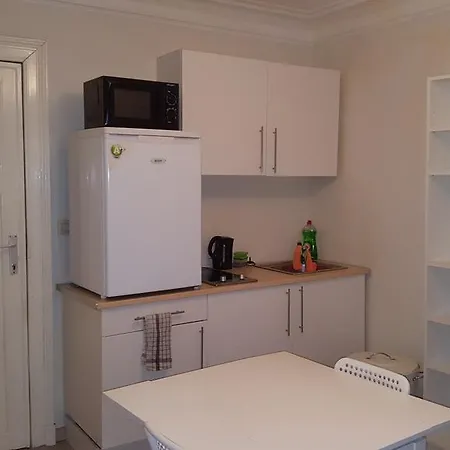 Cool Central Apartment-2