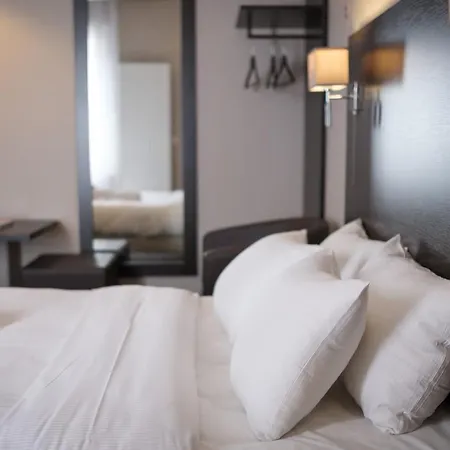 Best Budget Rooms - Brussels Centre-3