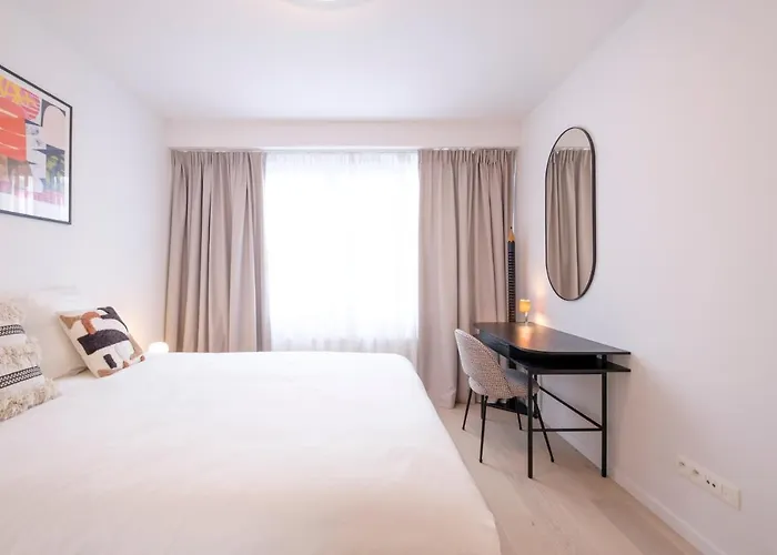 Haustierfreundliches Classy 3 Bedrooms Flat Near European Institutions Brüssel