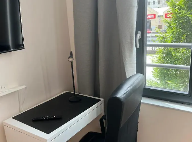 Exclusive Two-Level Apartment With Private Terrace On The Canal Bruxelles che accetta animali