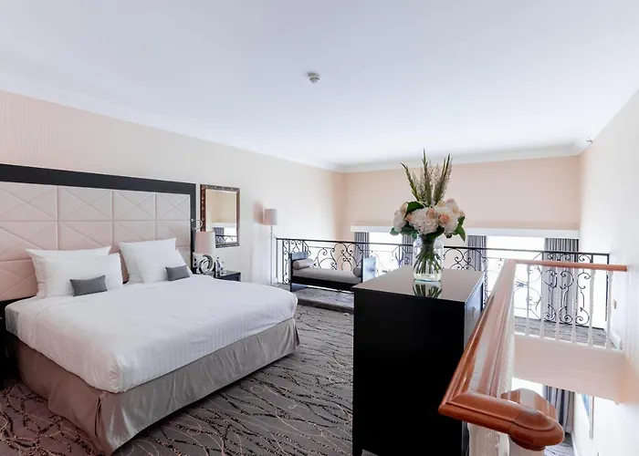 Hotel vicino a Chiesa di Notre-Dame du Sablon