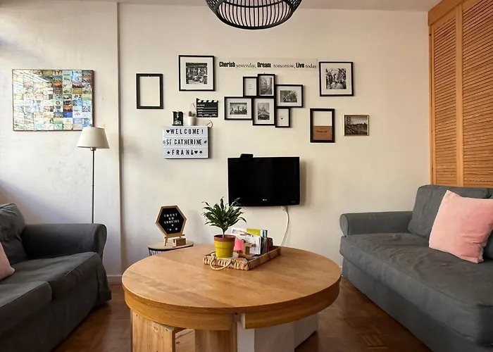 St Catherine - Sweet Home - Bxl - Studio Apartment With City View Bruxelas